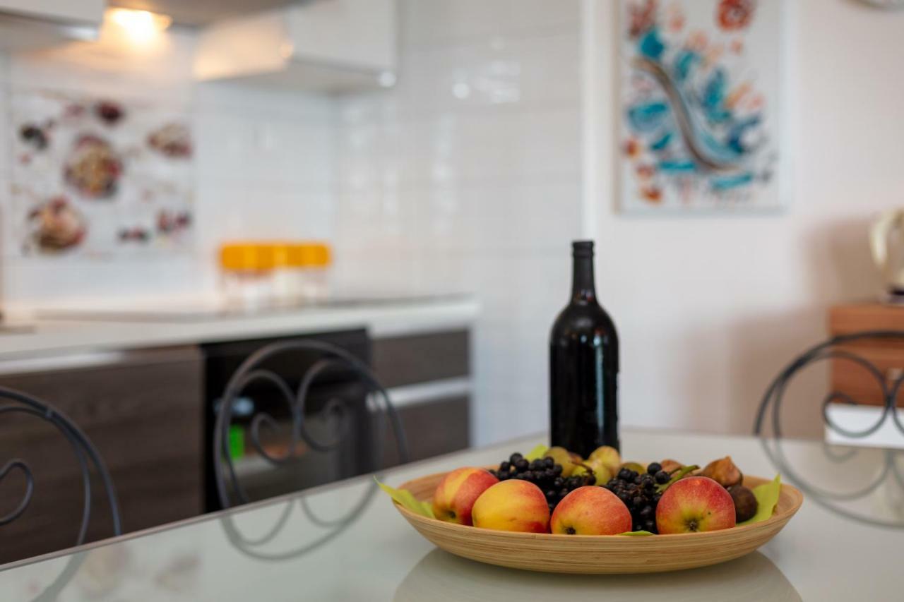 Holiday Home Barbara Трогир Екстериор снимка